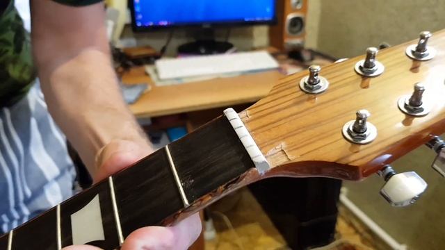 Замена струн D'Addario / авторская песня - Цветной город смотреть онлайн