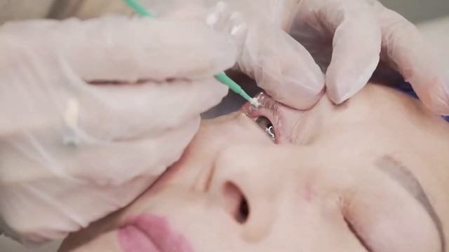 Курсы "Губы-Акварель, нюд, помада" и "Веки-межресничное пространство, стрелка" от Алены Одринской смотреть онлайн