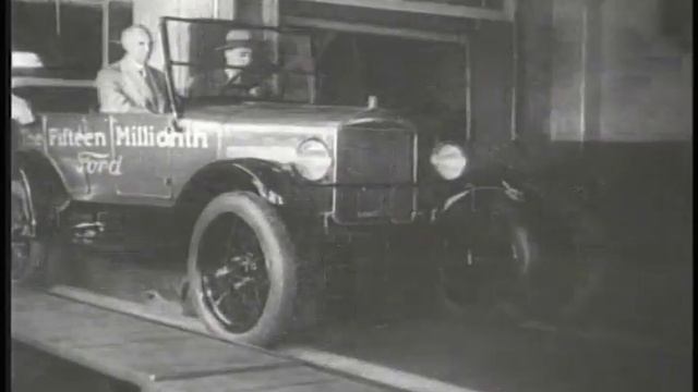 Ford Auto Manufacturing Old and New - the Moving Assembly Line смотреть онлайн
