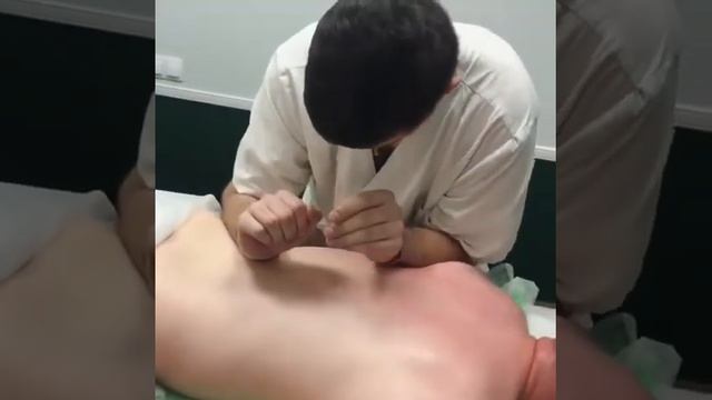 Массаж спины в салоне «Квадратный Слон»