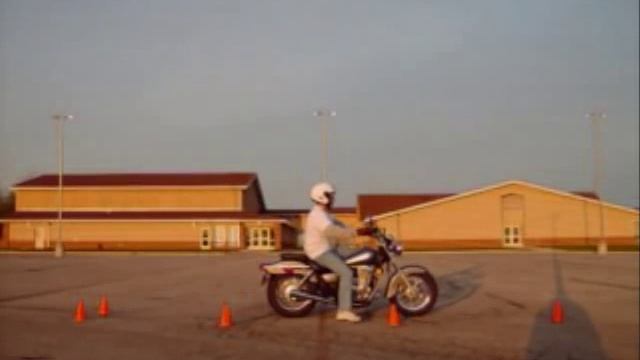 How To Ride A Motorcycle - Braking Demonstration смотреть онлайн