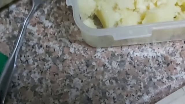 Салат с тунцом Ирэн на скорую руку. Картошка в микроволновке. Пюре картофельное. смотреть онлайн