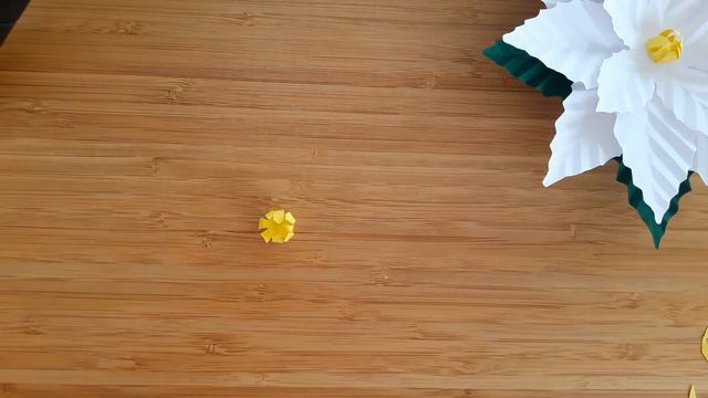 DIY Poinsettia Paper Flower | How To Make Poinsettia Paper Flower смотреть онлайн