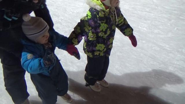 Готовим олимпийских чемпионов. Фигурное катание 2 года. Дебют. 2 Year-Old Figure Skater смотреть онлайн