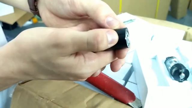 Как выглядит Китайский парогенератор iJust S I China World Logistics смотреть онлайн