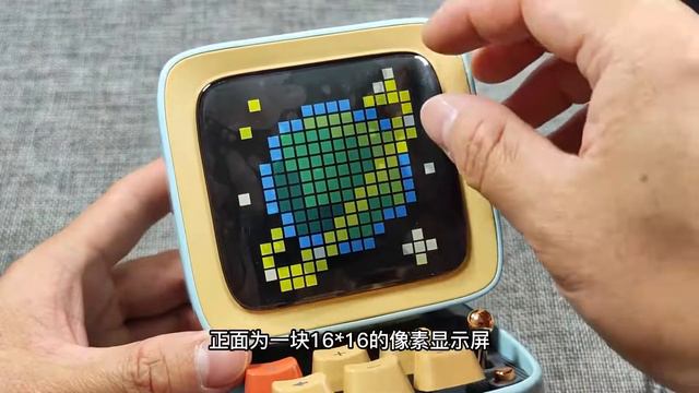 像素復古潮，隨時隨地K歌玩遊戲，Ditoo mic電腦像素K歌音箱體驗 смотреть онлайн