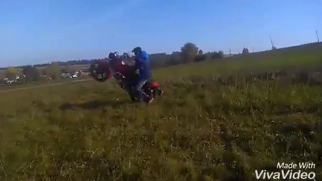 Стант, учусь ехать на дыбах, с помощью ног, мотоцикл FK-50 23.. смотреть онлайн