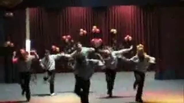 Ученики тренера по Современным танцам School of Dance 4U смотреть онлайн
