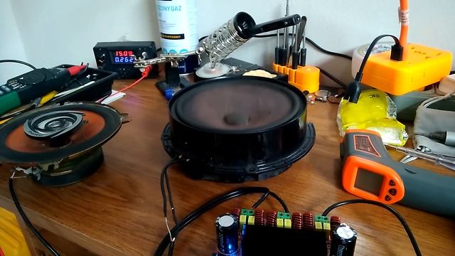 Тест підсилювача 2.1 на TPA3116D2 2*50W+100W DC12V-24V з AliExpress смотреть онлайн