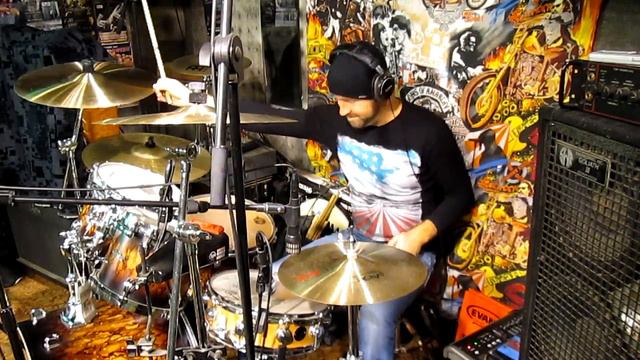 SEREBRO - Между нами любовь (Drum cover By Kardat) смотреть онлайн