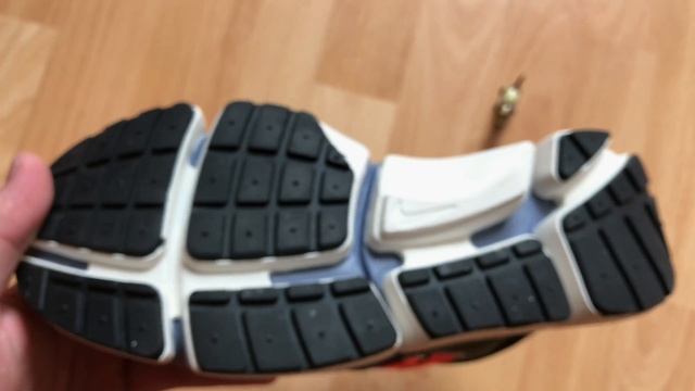 Обзор кроссовок NIKE POCKET KNIFE DM смотреть онлайн