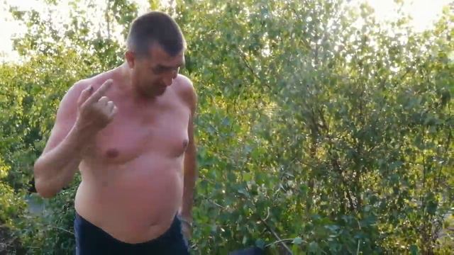 Лазаревское июнь 2021 г. 2 часть. Вид с балкона гостиницы, жарим шашлыки на речке, муж "зажигает" смотреть онлайн