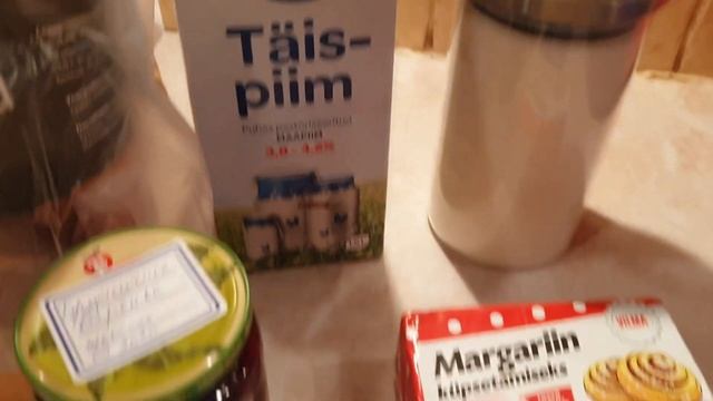 Влог.Рецепт рогаликив с вареньем.Очень вкусные!Мясо с картошкой и луком на ужин.Сюрприз от Сандры смотреть онлайн