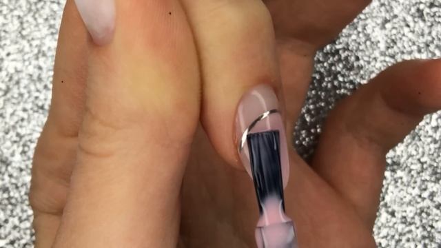 ?Борьба с гибкими лентами /Нежный маникюр на короткие ногти / Негативное пространство /Френч лентой смотреть онлайн