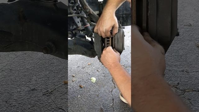 2012 Toyota Sequoia sr5 brake pad replacement (2nd gen) смотреть онлайн