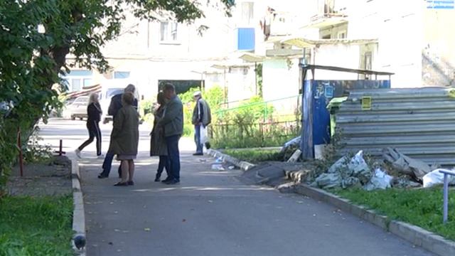 Администрация центрального района проводит проверки придомовых территорий смотреть онлайн