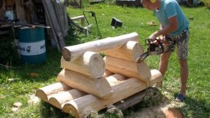 Стол своими руками из полубревен.