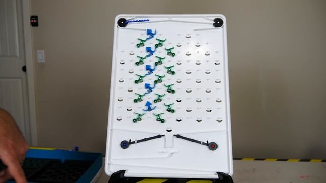 A Computer That Runs on Marbles смотреть онлайн