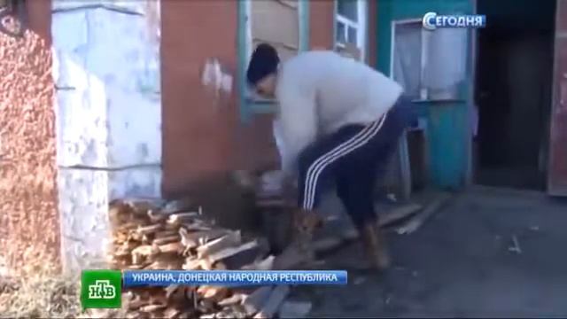 В Луганск и Донецк Доставлена Гуманитарная Помощь Из России смотреть онлайн