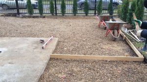 Бетонная площадка под автомобиль