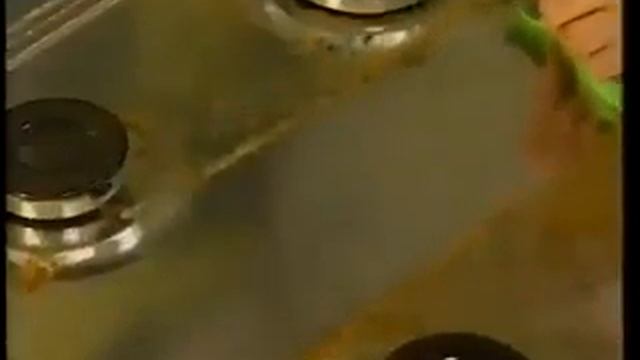 Чистящее средство для кухни Cillit Bang Анти жир+Сияние 750 мл смотреть онлайн