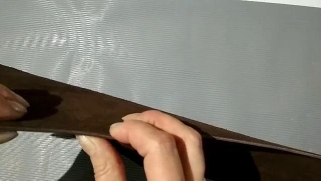 Рубрика "заметки на полях" Делаем кожаные шнурочки. Краткая зарисовка. смотреть онлайн