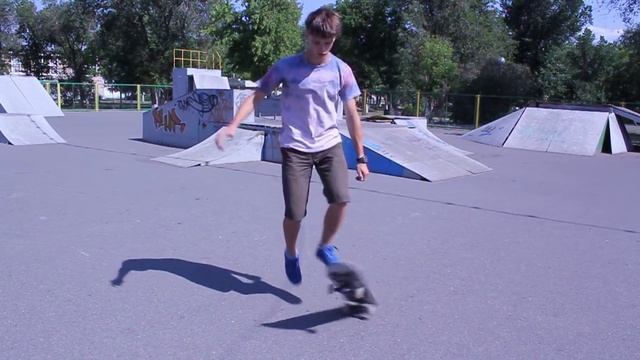 Обучение трюку Pop Shove it. #KOROVIN_SCHOOL смотреть онлайн
