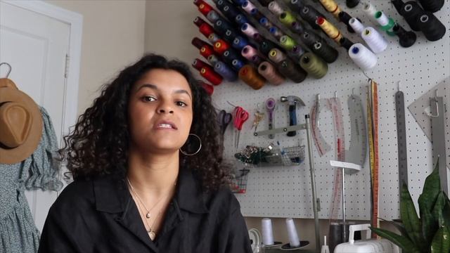 How to Choose a Sewing Machine | Beginner Sewing 101| LYDIA NAOMI смотреть онлайн