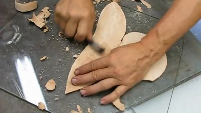 Saddle Making / stavba sedla - 2.díl смотреть онлайн