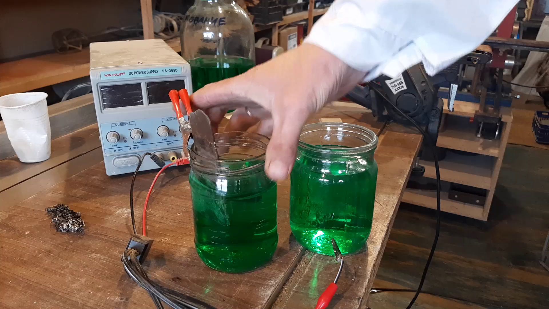 Никелирование при помощи уксуса и нихрома смотреть онлайн