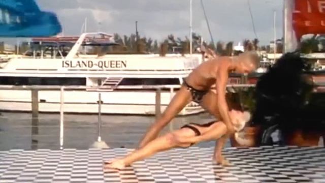 84-ЛЕТНЯЯ ТАНЦОРША-АКРОБАТКА!!!!!!!! смотреть онлайн