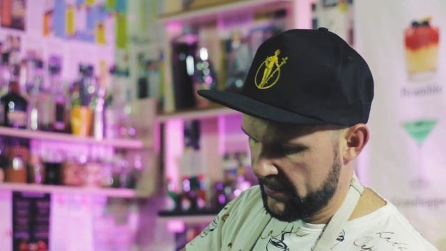 Классический коктейль "Лонг Айленд айс ти". Шоу-дуэт "Две Бороды". смотреть онлайн