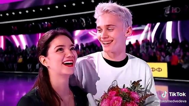 ЕВГЕНИЯ МЕДВЕДЕВА ПОЛЕТЕЛА ?️?❤️ Даня Милохин и Женя Медведева ~МЕДВЕЛОХИНЫ??? смотреть онлайн