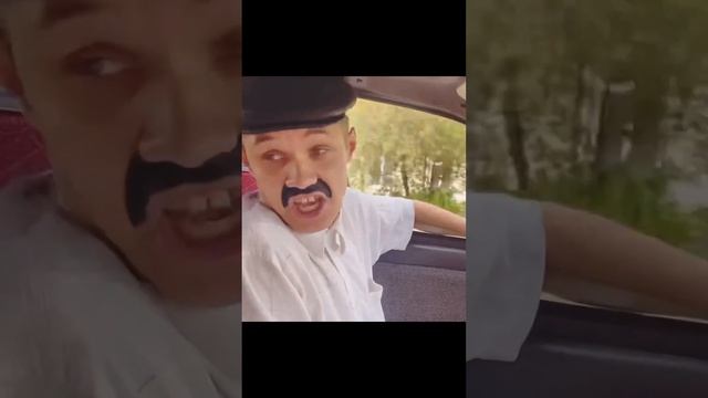 БАТЯ РАБОТАЕТ В ТАКСИ...