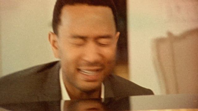 Mariah Carey, John Legend - When Christmas Comes смотреть онлайн