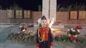 Трогательное прочтение! Девочка в 6 лет читает стихи про войну. Стих детям о войне. Видео о ВОВ 1941