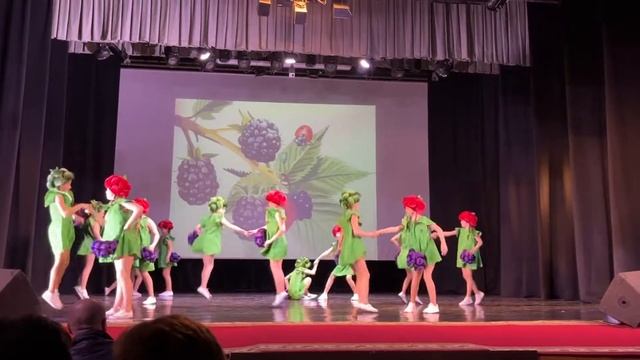 Мастерская танца Гаджет. Ежевика смотреть онлайн