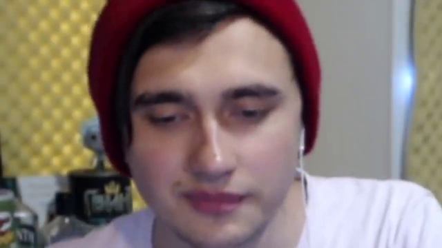 Ярик Бро ПРИТВОРЯЕТСЯ в ЧАТ РУЛЕТКЕ ЧТО НЕ УМЕЕТ ПЕТЬ и ИГРАТЬ НА ГИТАРЕ - РЕАКЦИЯ ДЕВУШЕК.