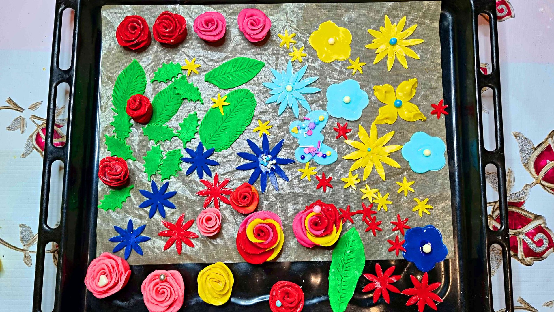 ПРОСТОЙ И КРАСИВЫЙ ДЕКОР ДЛЯ ПАСХИ И КУЛИЧЕЙ! смотреть онлайн