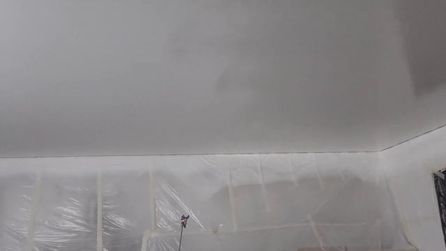 Безвоздушная покраска. Покраска потолка. смотреть онлайн