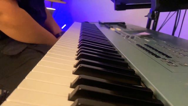 Yamaha Motif XS8 sequencer jam (Pattern mode) смотреть онлайн