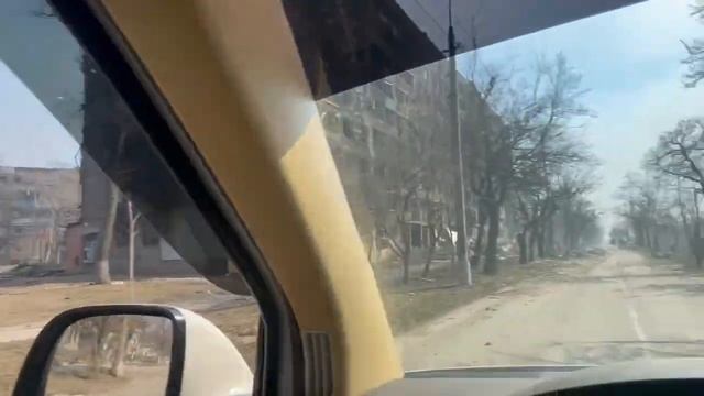 Мариуполь. Куприна, 41, 33, 31 и 29, проезд на авто. 23 марта 22г. смотреть онлайн