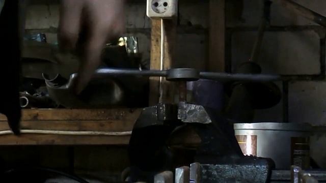 Самодельный трактор.Процесс сборки.Крепление для заднего моста.#32 смотреть онлайн