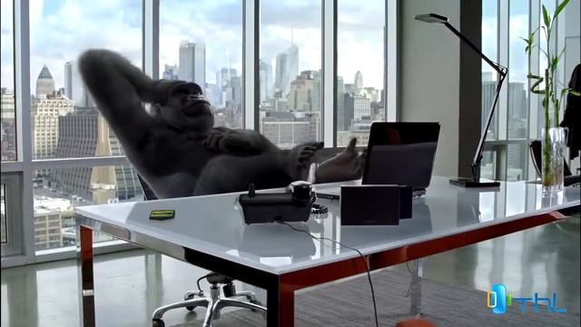Corning® Gorilla® Glass King of the Office смотреть онлайн