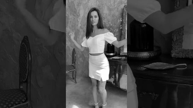 Топ с открытыми плечами и юбка с разрезом MILANIA STYLE смотреть онлайн
