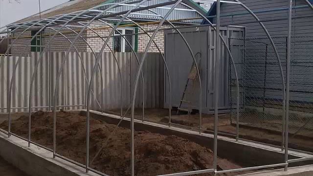 Как собрать теплицу из поликарбоната смотреть онлайн