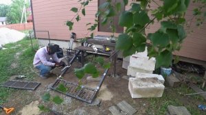 Крыльцо из металла своими руками.  Сделал два.