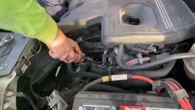 como hacer cambio aceite Chevrolet Malibu motor 2.4l смотреть онлайн