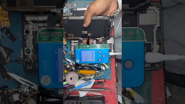 Activating and Deactivating True Tone — Apple iPhone XS Max #vasim #akram смотреть онлайн