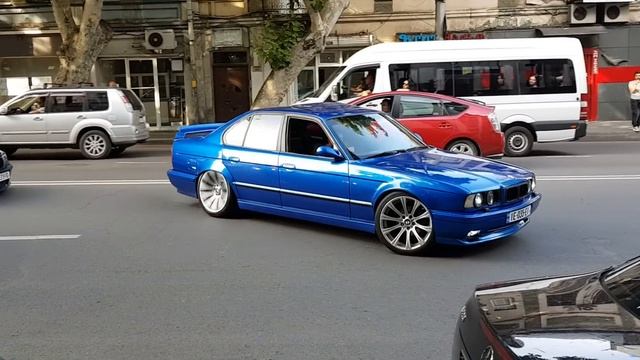 BMW E34 540 4.6is blue смотреть онлайн
